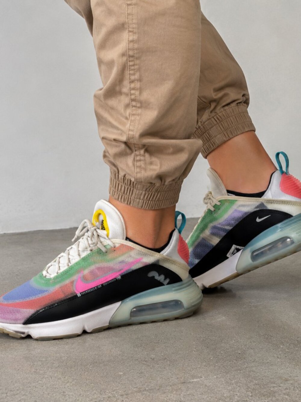Nike Air Max 2090 Worldwide Pack CZ1090-900 Multicolor Running Shoes Men's Size